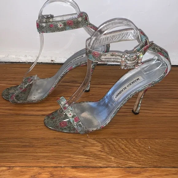 Manolo Blahnik Brocade Floral Heels, 39 or 8.5 - Picture 4 of 13